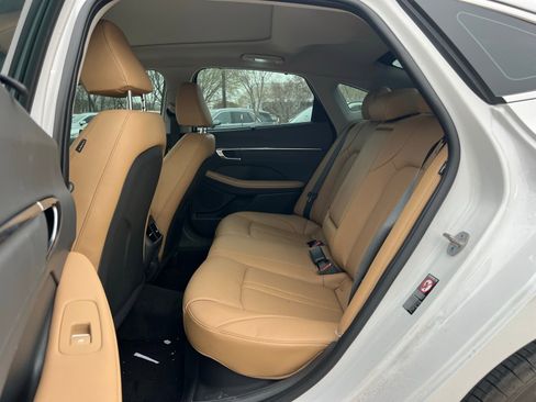 Certified 2023 Hyundai Sonata Limited w/ Cargo Package image 17