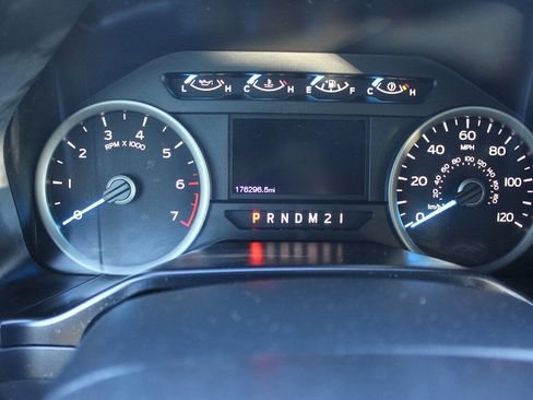 Used 2015 Ford F150 XLT w/ Equipment Group 301A Mid image 14