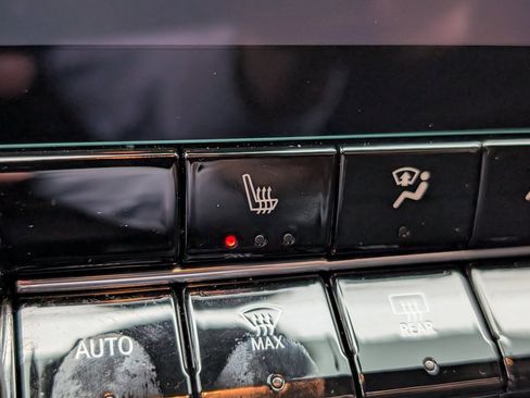 Used 2025 Chevrolet Colorado Trail Boss image 36