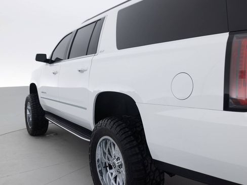 Used 2018 GMC Yukon XL SLT w/ Premium Edition AWD/4WD image 13