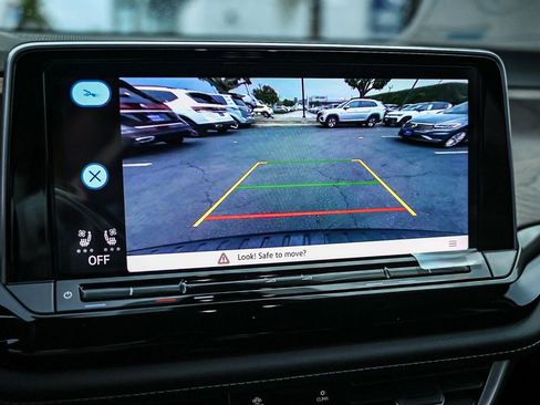 New 2026 Volkswagen Atlas SE image 38