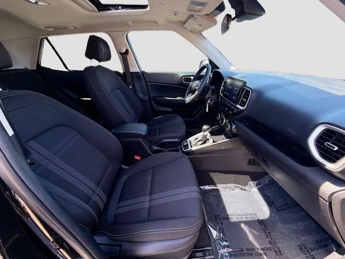 Used 2022 Hyundai Venue SEL w/ Cargo Package FWD image 26