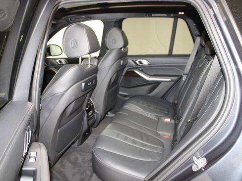 Used 2019 BMW X5 xDrive40i w/ Convenience Package AWD/4WD image 24