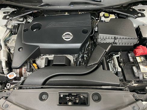 Used 2015 Nissan Altima 2.5 SV w/ Convenience Package image 15