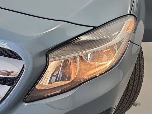 Used 2015 Mercedes-Benz GLA 250 4MATIC image 31