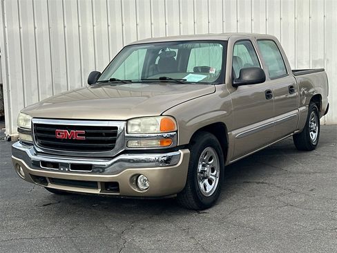 Used 2006 GMC Sierra 1500 SL image 2