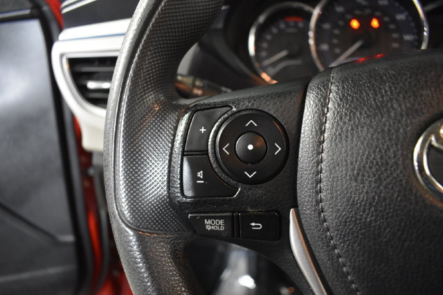 Used 2014 Toyota Corolla LE FWD image 14