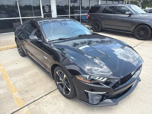 Used 2022 Ford Mustang GT RWD image 3