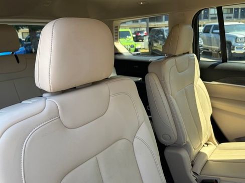 Used 2022 Jeep Grand Cherokee L Limited AWD/4WD image 33