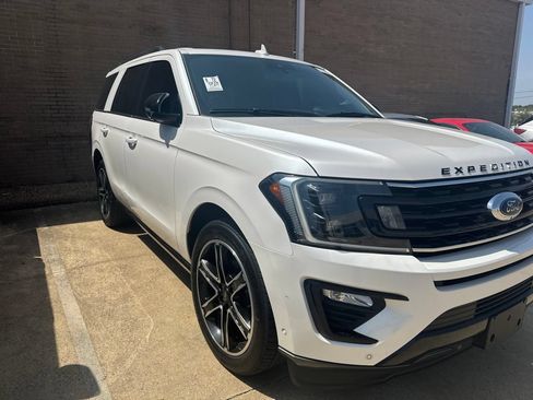 Used 2019 Ford Expedition Limited w/ Equipment Group 303A RWD image 3