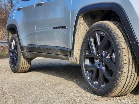 New 2026 Jeep Compass Limited image 18