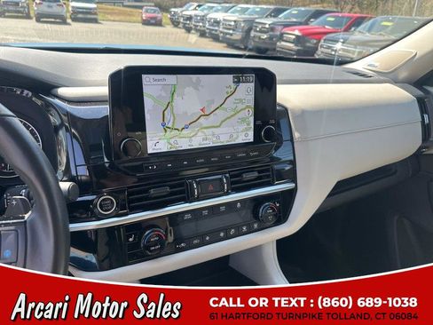 Used 2023 Nissan Pathfinder SL w/ SL Premium Package image 22
