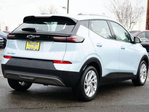 Used 2023 Chevrolet Bolt EUV LT image 6