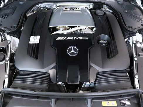 Used 2022 Mercedes-Benz SL 55 AMG 4MATIC w/ Driver Assistance Package image 34