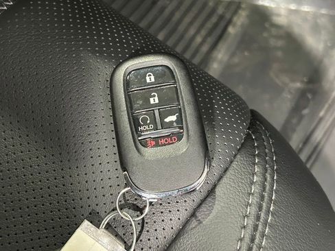 Used 2025 Honda HR-V EX-L image 29