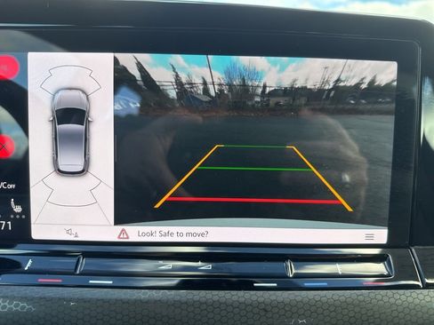 Used 2024 Volkswagen GTI SE image 40