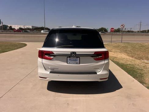 Used 2023 Honda Odyssey Touring image 6