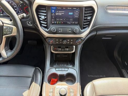 Used 2023 GMC Acadia Denali AWD/4WD image 18
