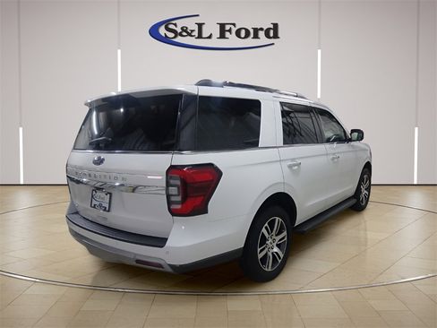 Certified 2024 Ford Expedition Limited image 5