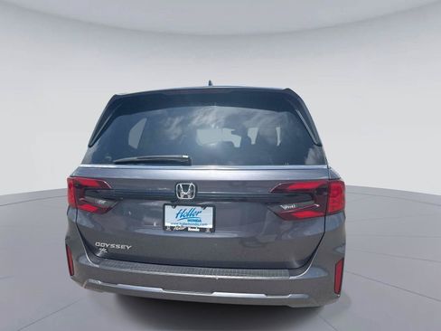 Certified 2025 Honda Odyssey EX-L image 5