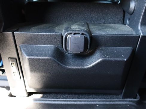 Used 2019 Ford F150 XLT image 18