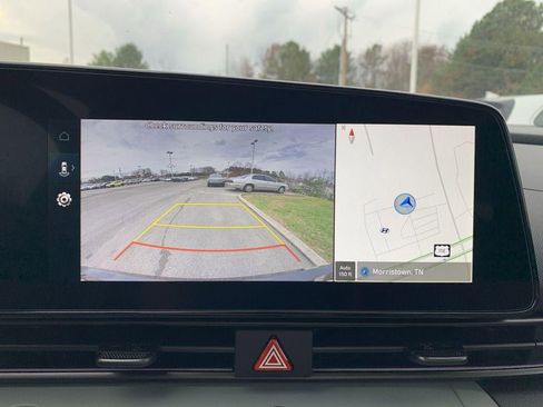 New 2025 Hyundai Elantra Limited image 76