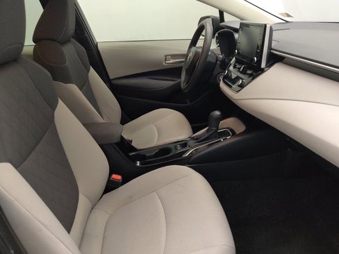 Used 2020 Toyota Corolla LE FWD image 21