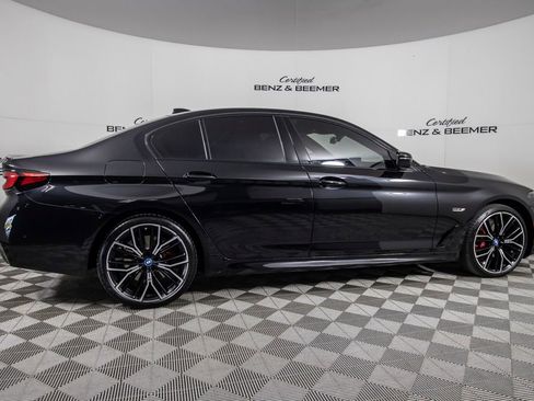 Used 2023 BMW 530e w/ M Sport Package image 5