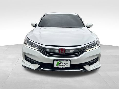 Used 2017 Honda Accord Sport Special Edition image 2