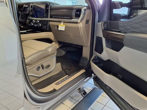 Used 2025 Ford F350 Platinum w/ Platinum Plus Package AWD/4WD image 28