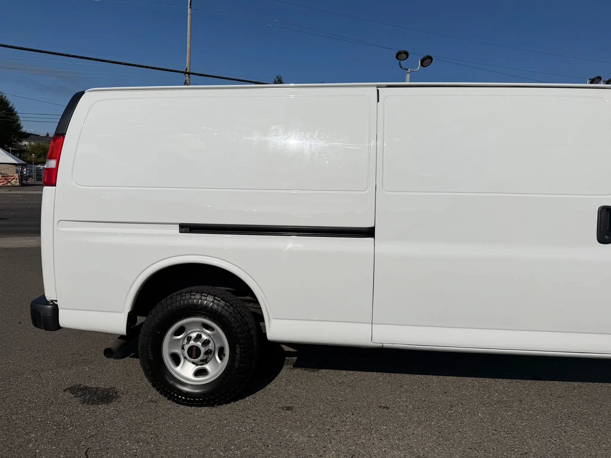Used 2023 GMC Savana 2500 Extended w/ Driver Convenience Package RWD image 5