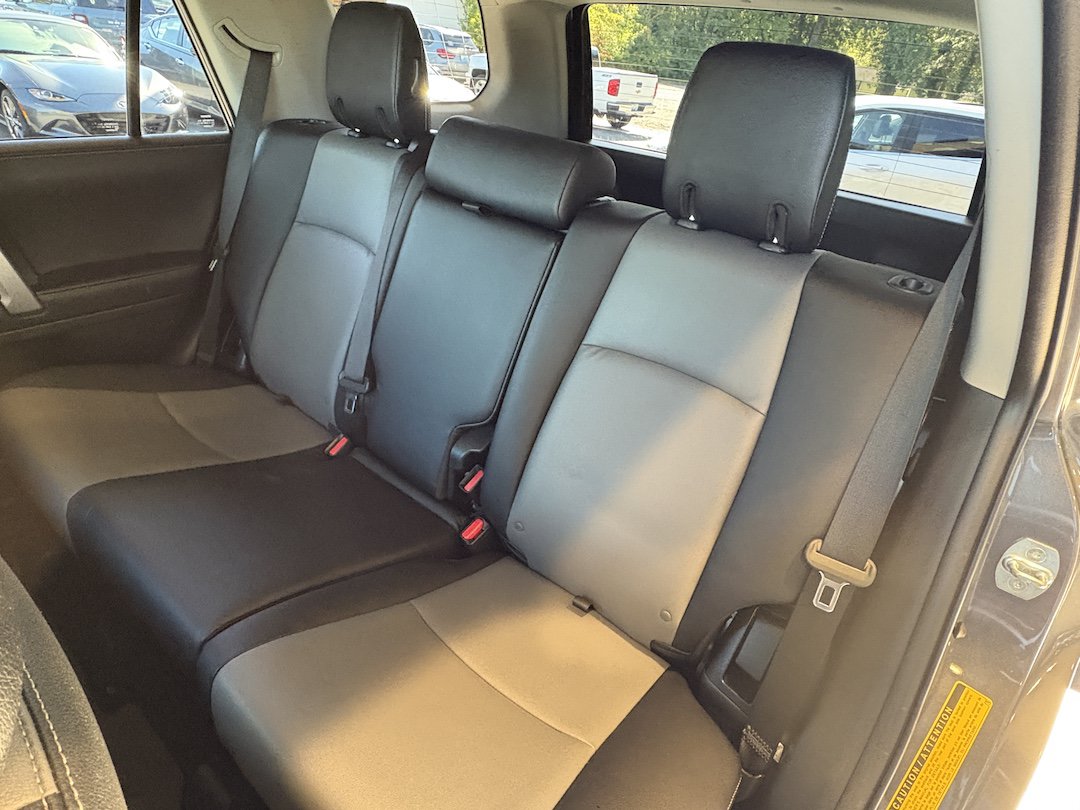 Used 2022 Toyota 4Runner SR5 Premium w/ Moonroof Package AWD/4WD image 28
