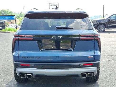 Used 2025 Chevrolet Traverse Z71 w/ Enhanced Driving Package AWD/4WD image 5