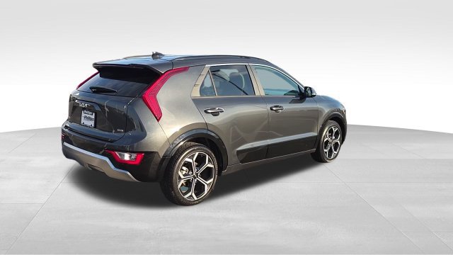 Used 2023 Kia Niro EX Touring FWD image 4