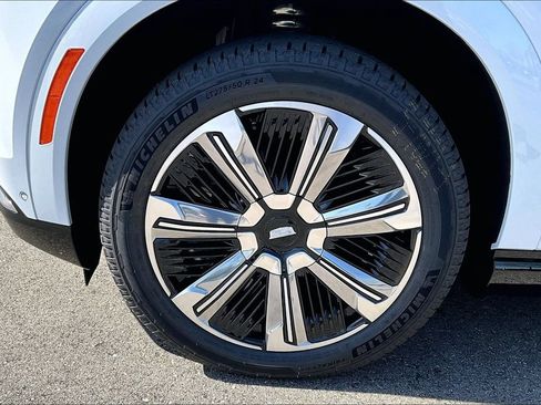 New 2026 Cadillac Escalade IQ Luxury 2 w/ LPO, Floor Liner Package AWD/4WD image 13