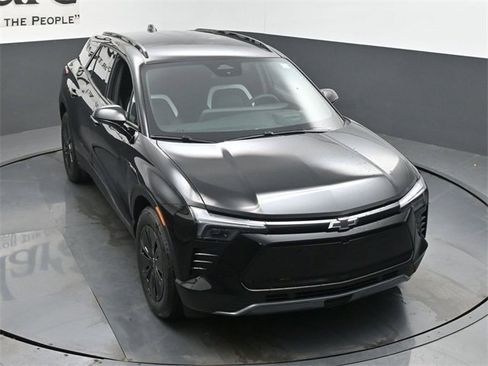 New 2026 Chevrolet Blazer EV LT image 25