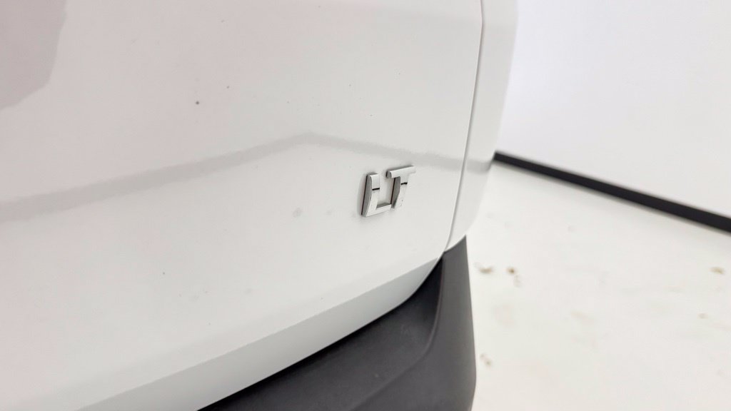 Used 2021 Chevrolet Traverse LT FWD image 22