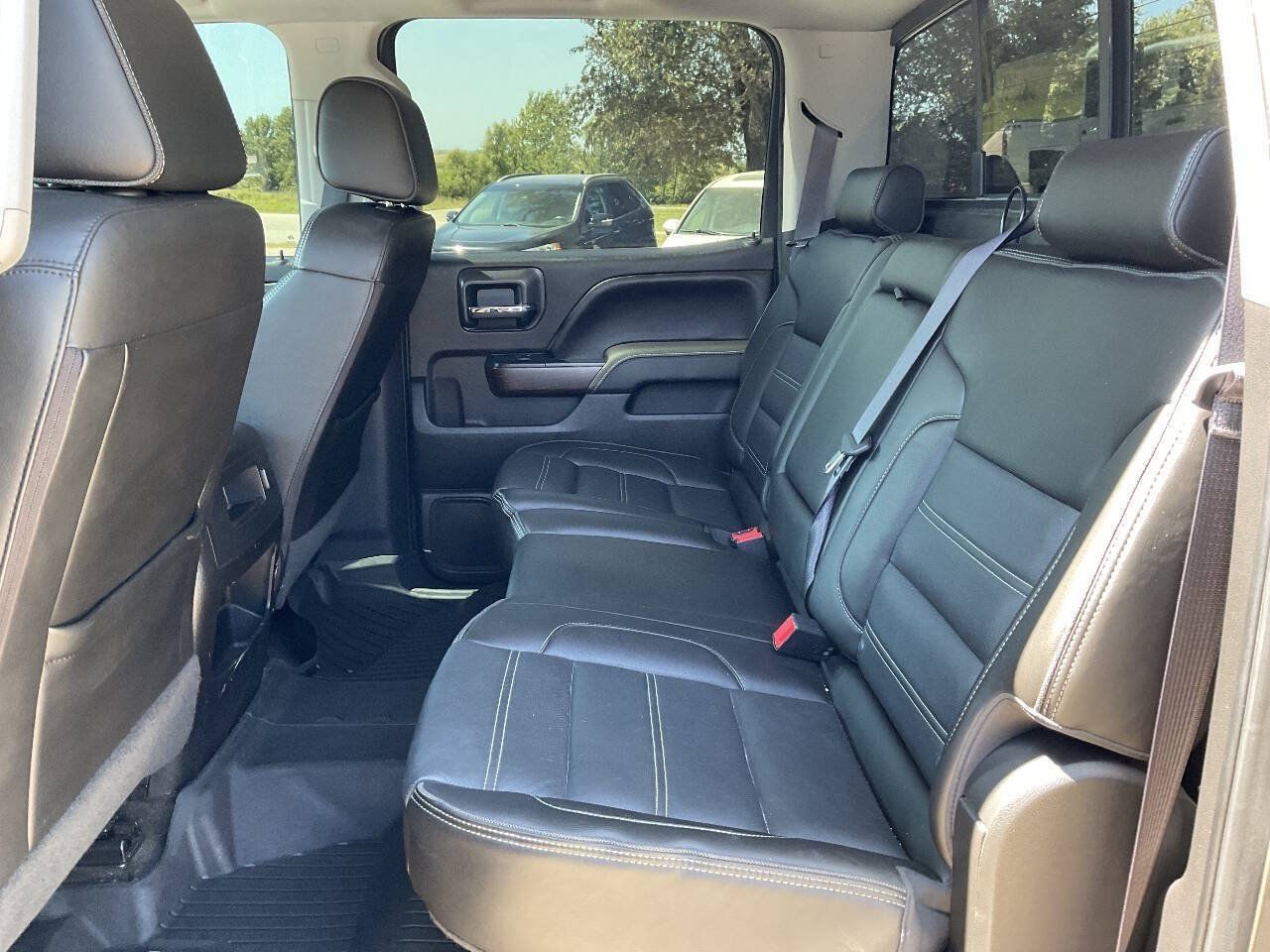 Used 2017 GMC Sierra 1500 Denali w/ Denali Ultimate Package AWD/4WD image 12