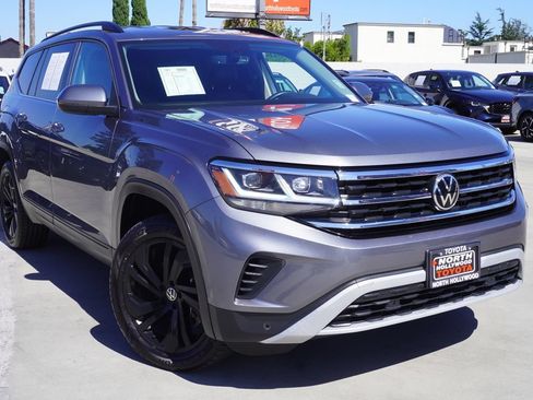 Used 2022 Volkswagen Atlas SE AWD/4WD image 2