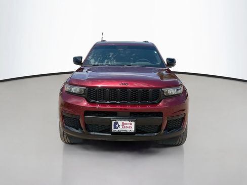 Used 2024 Jeep Grand Cherokee L Laredo RWD image 2