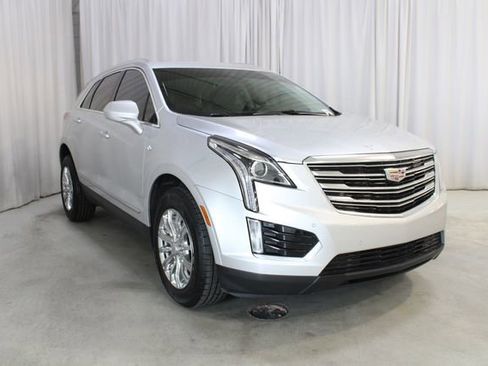 Used 2018 Cadillac XT5 Luxury w/ Driver Awareness Package FWD image 39