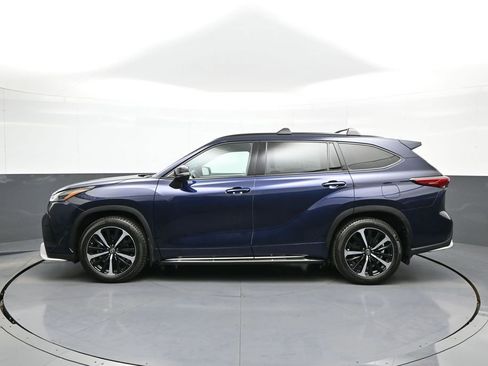 Used 2021 Toyota Highlander XSE image 9
