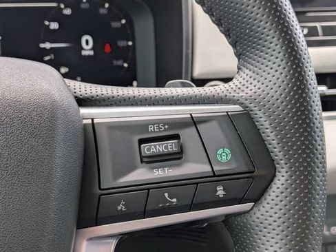 Used 2025 Mitsubishi Outlander SEL FWD image 23