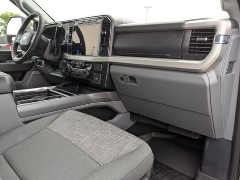 Used 2023 Ford F250 XLT w/ XLT Premium Package AWD/4WD image 14