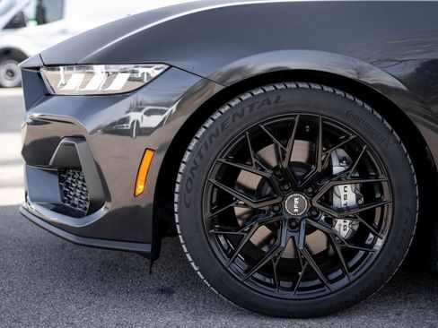 Used 2024 Ford Mustang GT Premium image 9