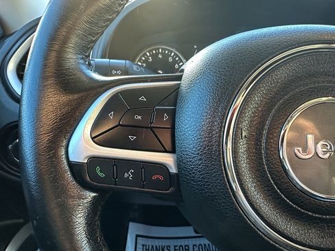 Used 2018 Jeep Renegade Latitude w/ Cold Weather Group image 24