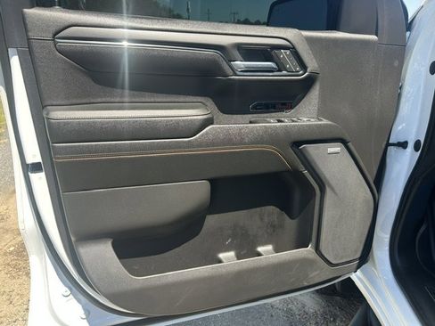 Used 2023 GMC Sierra 1500 AT4 w/ AT4 Premium Package AWD/4WD image 19
