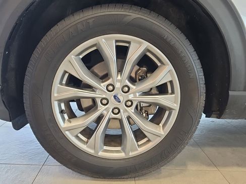 Used 2021 Ford Explorer XLT w/ Equipment Group 202A AWD/4WD image 13