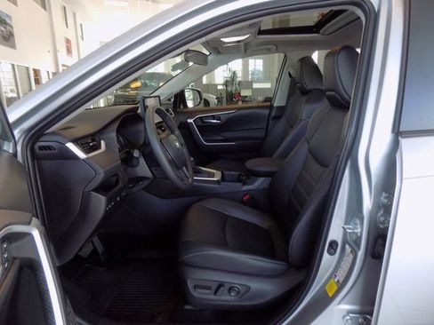 Used 2025 Toyota RAV4 XLE Premium w/ Weather Package FWD image 19