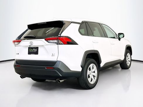 Used 2024 Toyota RAV4 LE image 9